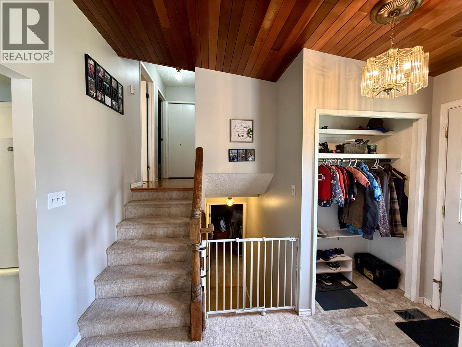 7872 Loyola Crescent, Prince George, British Columbia  V2N 3V2 - Photo 2 - R3152114
