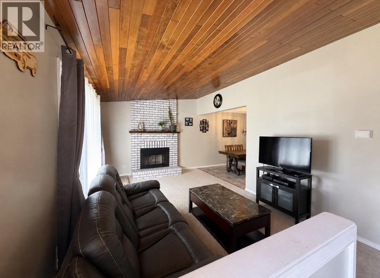 7872 Loyola Crescent, Prince George, British Columbia  V2N 3V2 - Photo 3 - R3152114