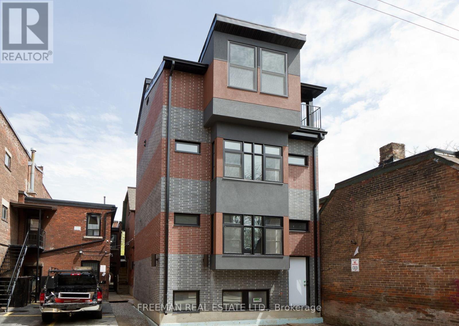 1 MAX HARTSTONE LANE