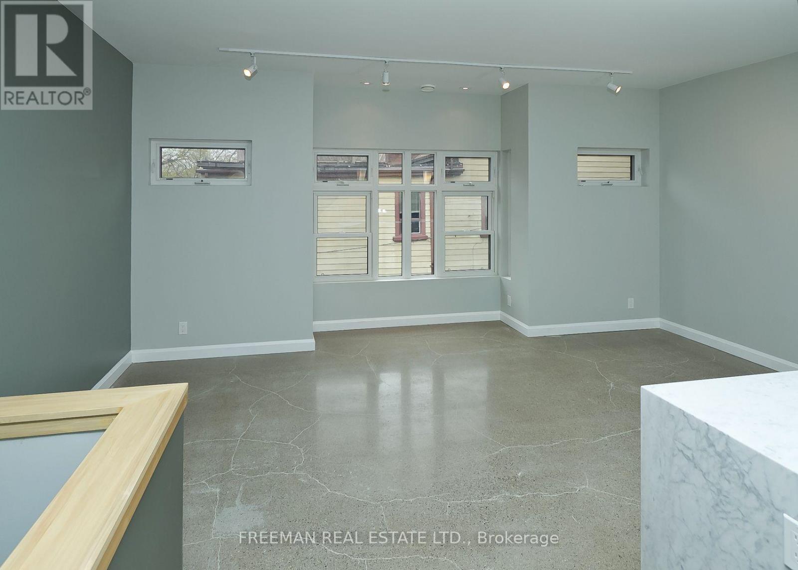 1 Max Hartstone Lane, Toronto, Ontario  M5R 3G6 - Photo 3 - C13634860