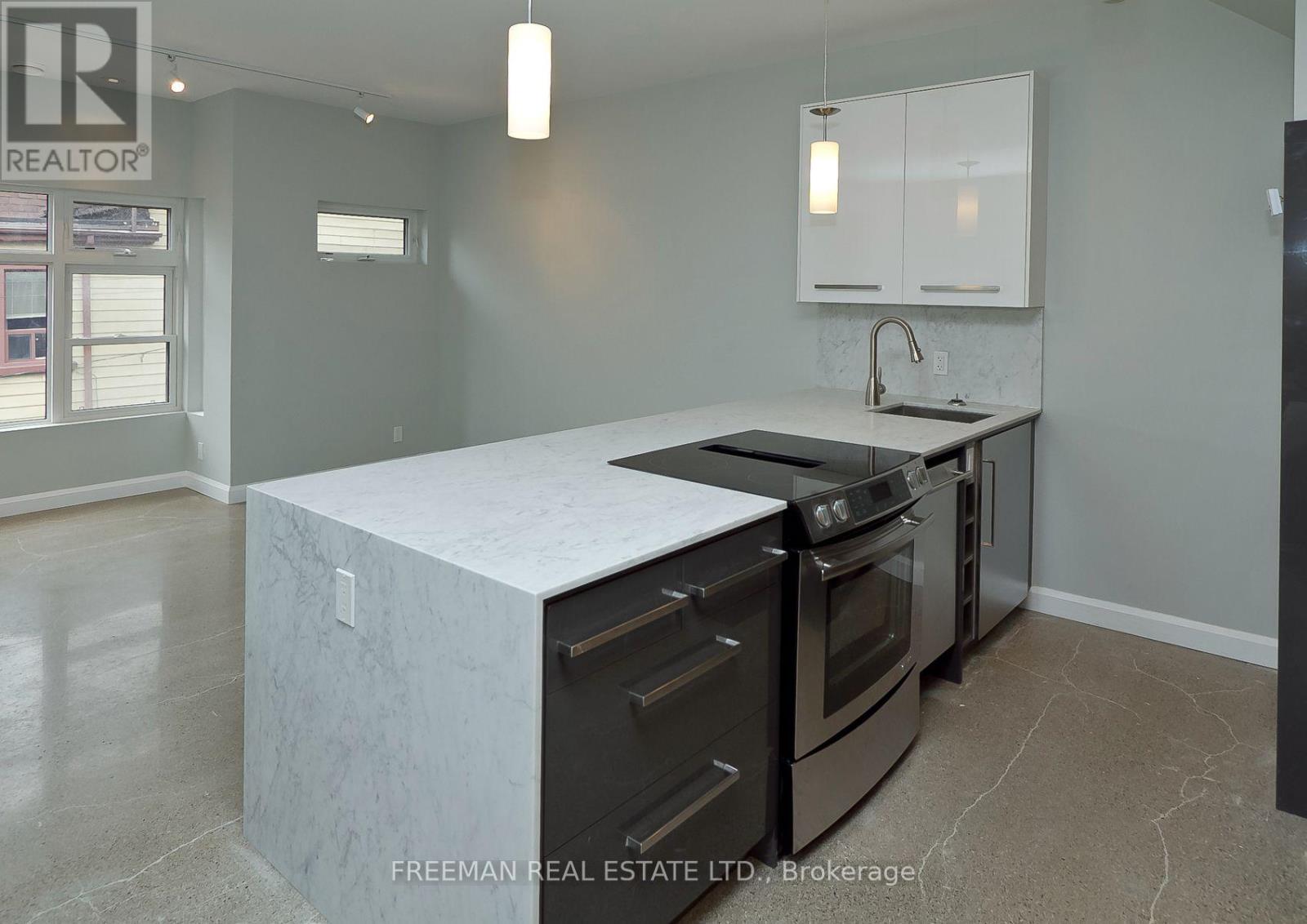 1 Max Hartstone Lane, Toronto, Ontario  M5R 3G6 - Photo 6 - C13634860
