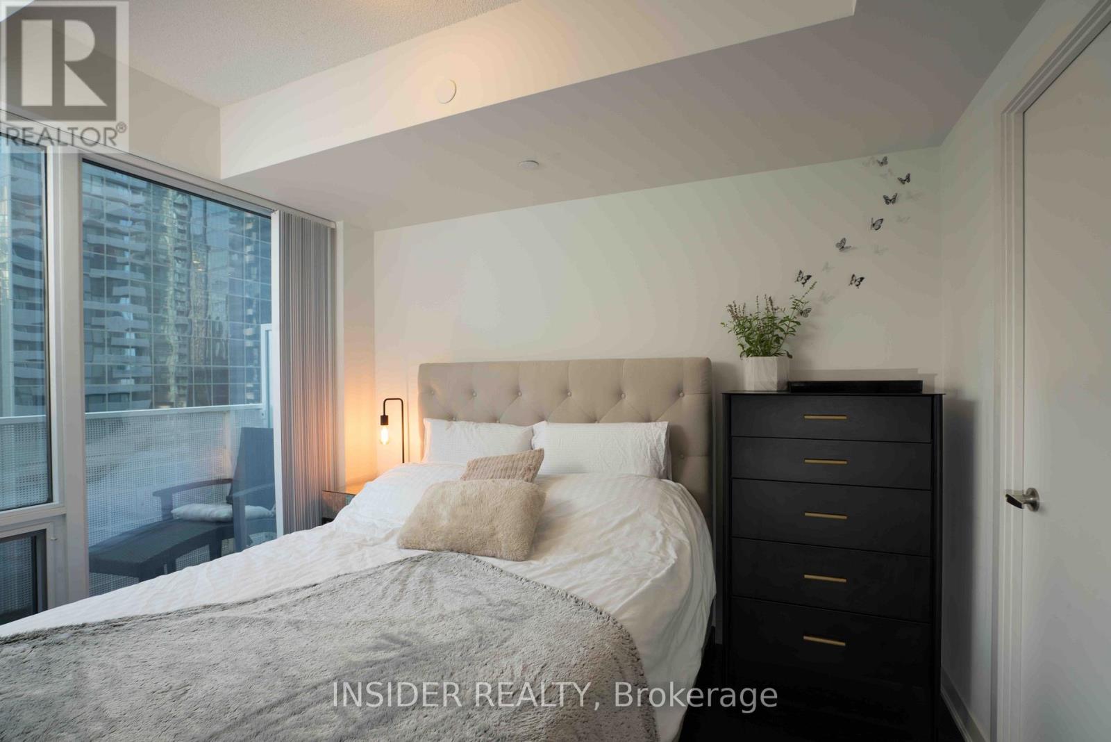 1409 - 88 Harbour Street, Toronto, Ontario M5J 0C3 - Photo 5 - C13634870
