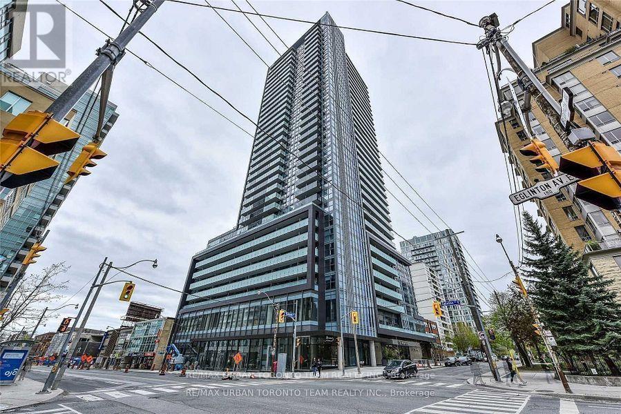 1709 - 125 REDPATH AVENUE