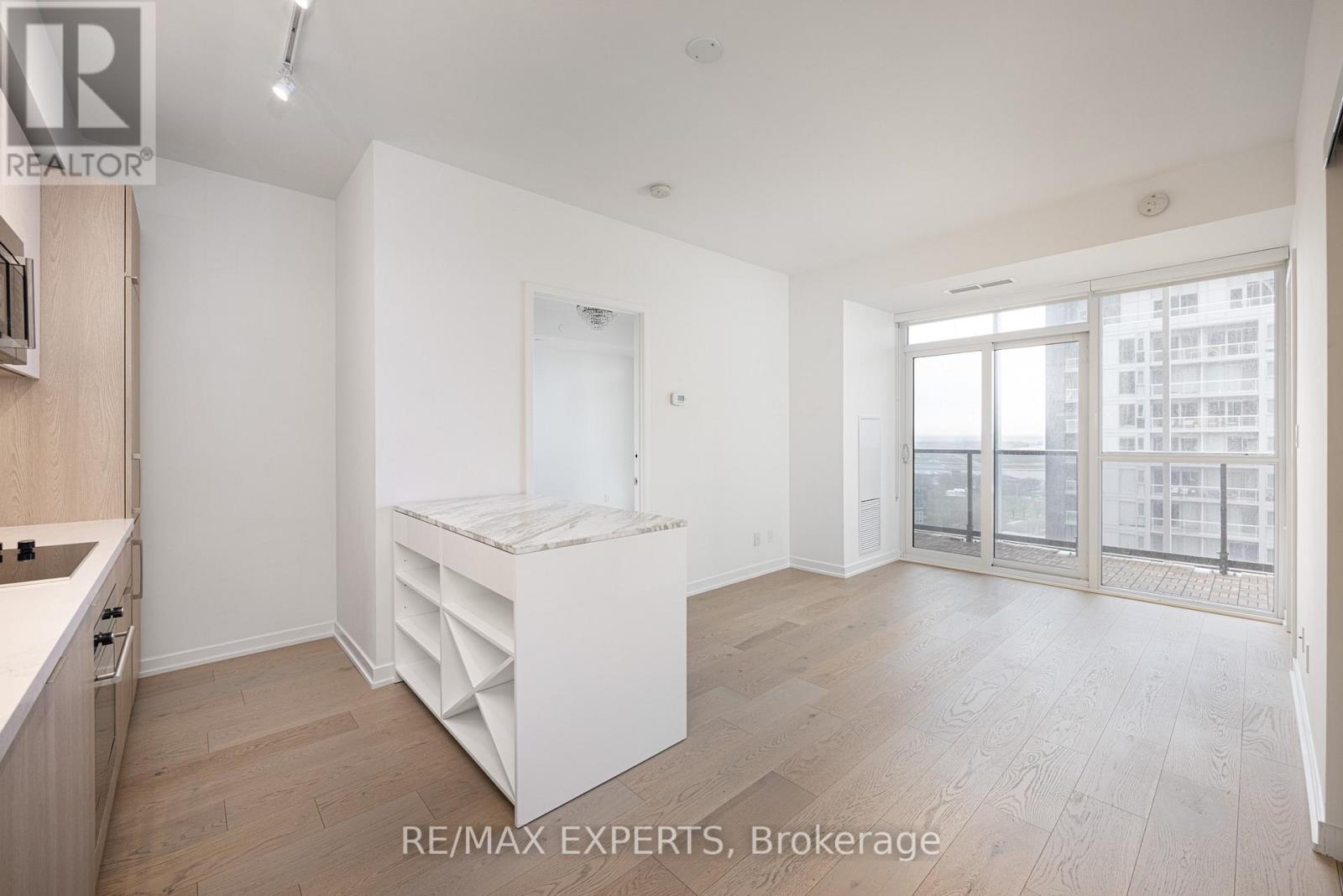 2201 - 50 Ordnance Street, Toronto, Ontario  M6K 0C9 - Photo 3 - C13635084