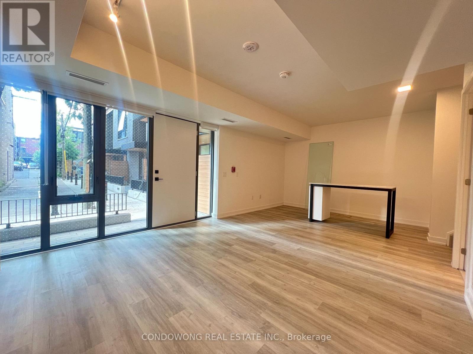 Th110 - 28 Eastern Avenue, Toronto, Ontario M5A 0Y2 - Photo 3 - C13635108