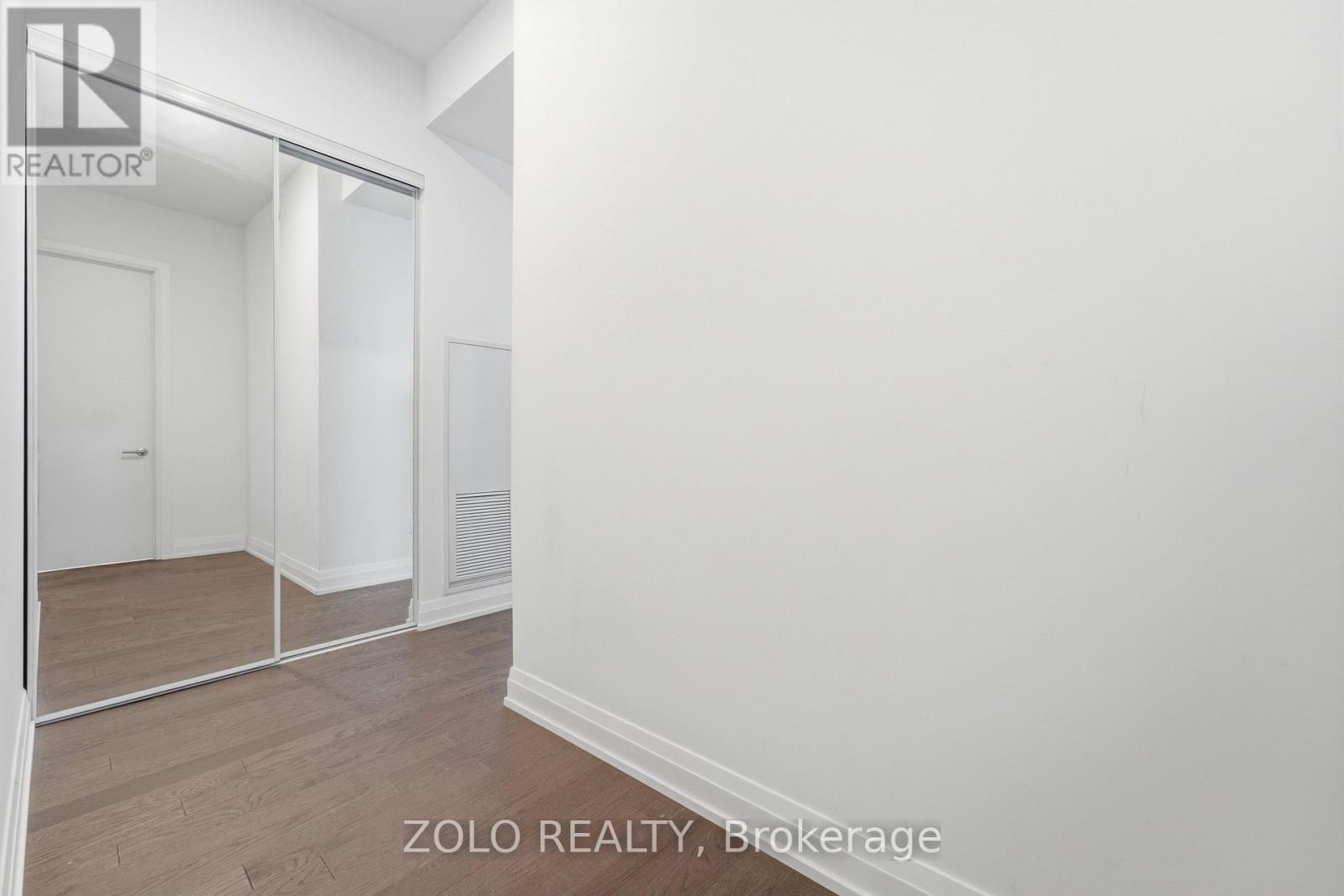 Ph303 - 75 Canterbury Place, Toronto, Ontario M2N 0L2 - Photo 3 - C13635122