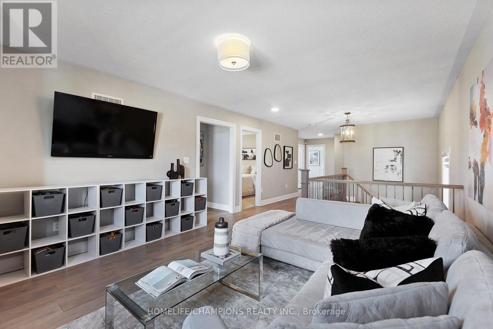 993 Dragonfly Avenue, Pickering, Ontario  L1X 0E9 - Photo 13 - E13634830