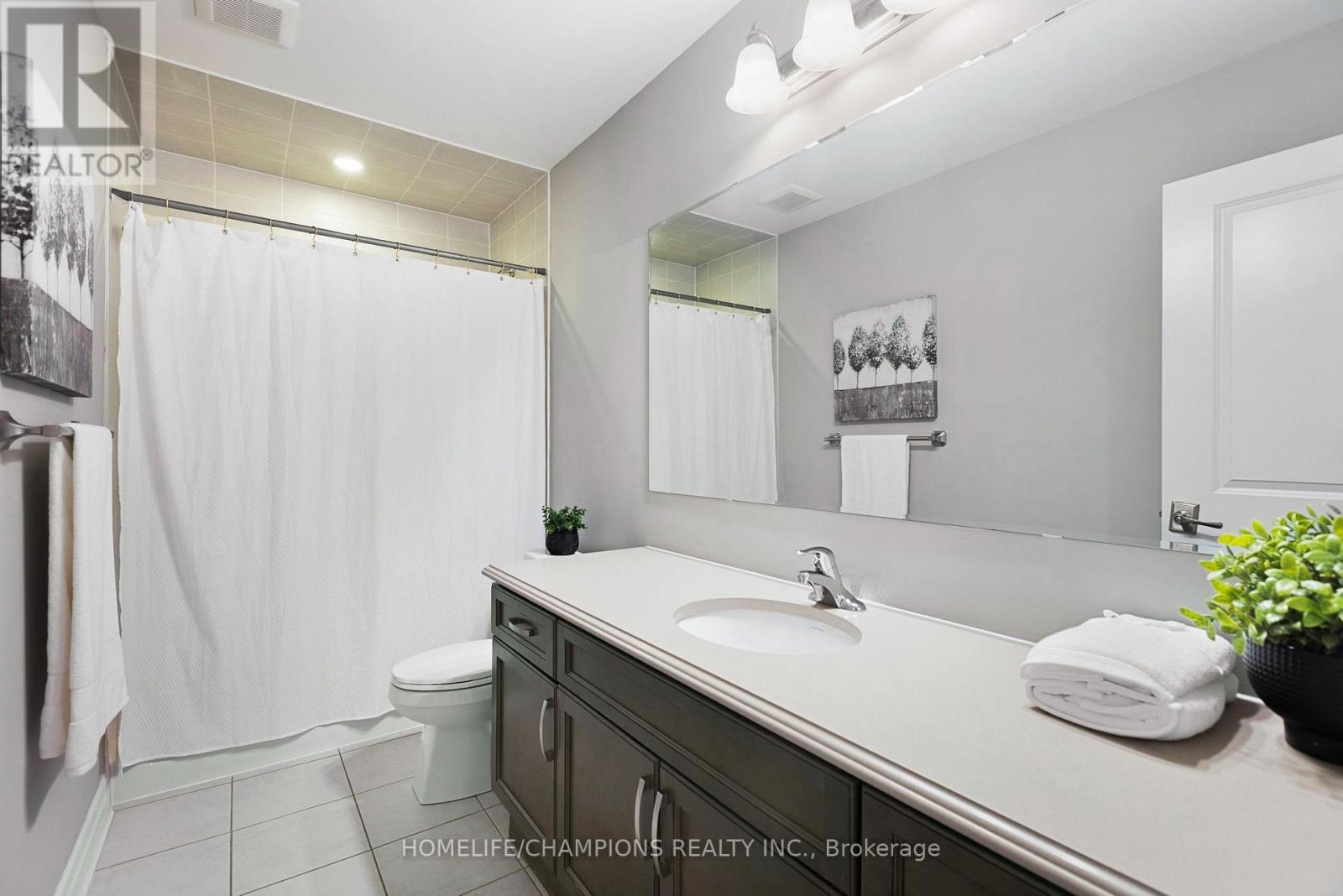 993 Dragonfly Avenue, Pickering, Ontario  L1X 0E9 - Photo 17 - E13634830