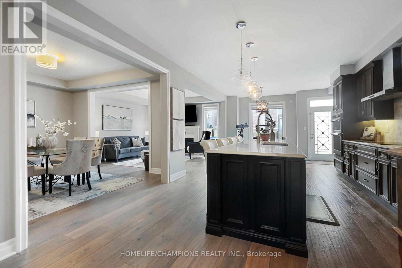 993 Dragonfly Avenue, Pickering, Ontario  L1X 0E9 - Photo 4 - E13634830