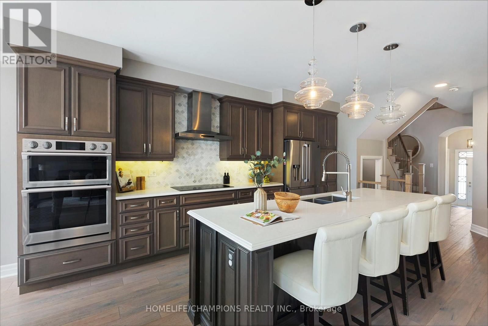993 Dragonfly Avenue, Pickering, Ontario  L1X 0E9 - Photo 5 - E13634830