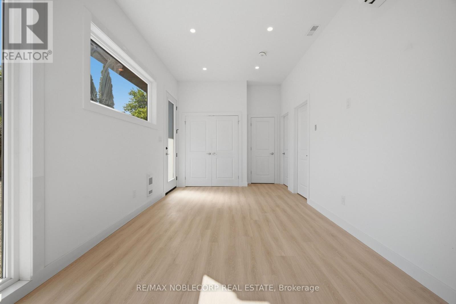 Rear Garden Suite - 6 Evandale Road, Toronto, Ontario  M1L 3S1 - Photo 11 - E13634842