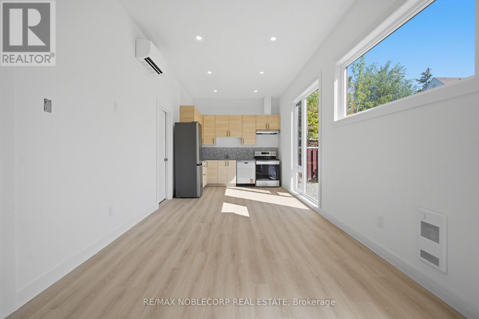Rear Garden Suite - 6 Evandale Road, Toronto, Ontario  M1L 3S1 - Photo 12 - E13634842