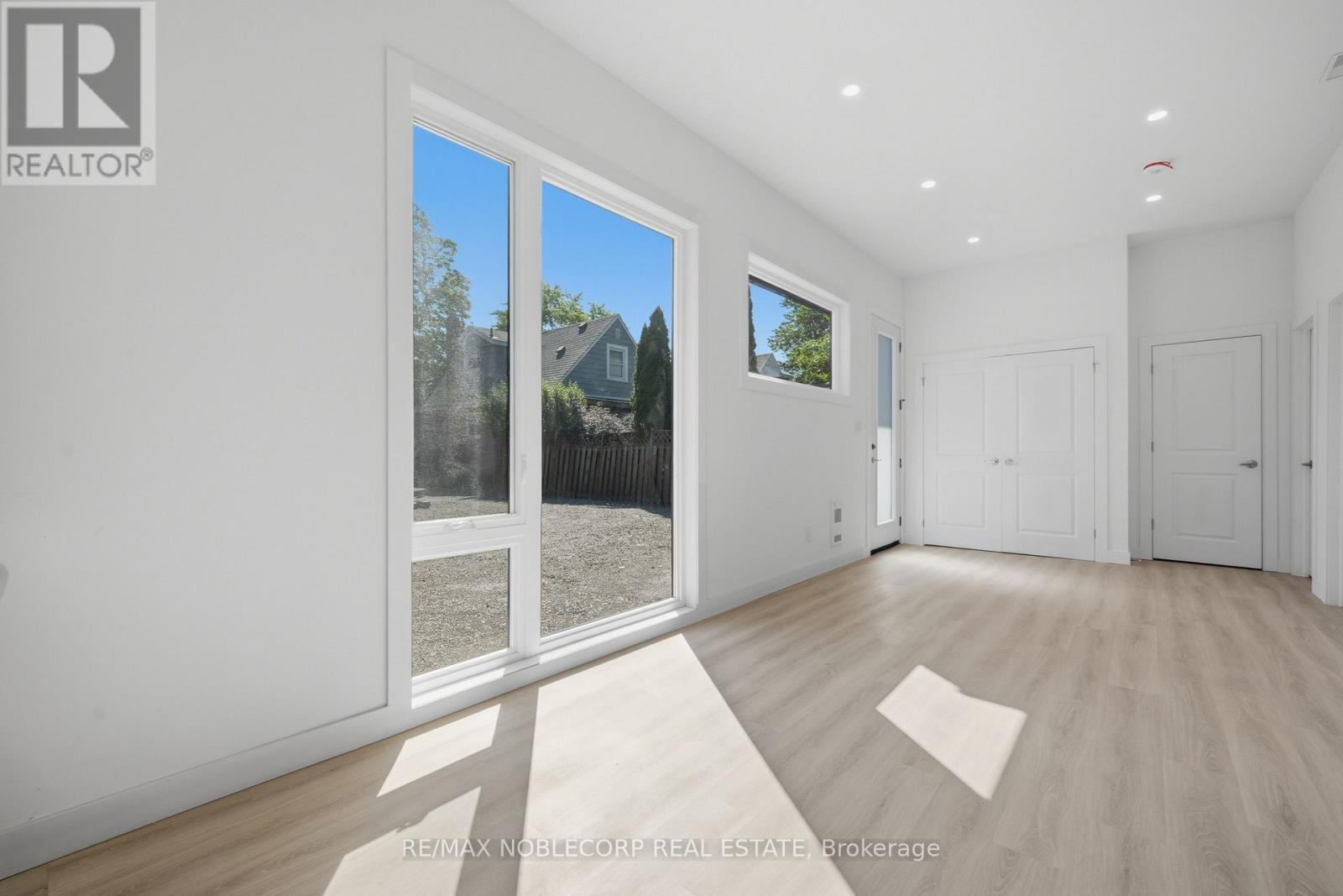 Rear Garden Suite - 6 Evandale Road, Toronto, Ontario  M1L 3S1 - Photo 18 - E13634842