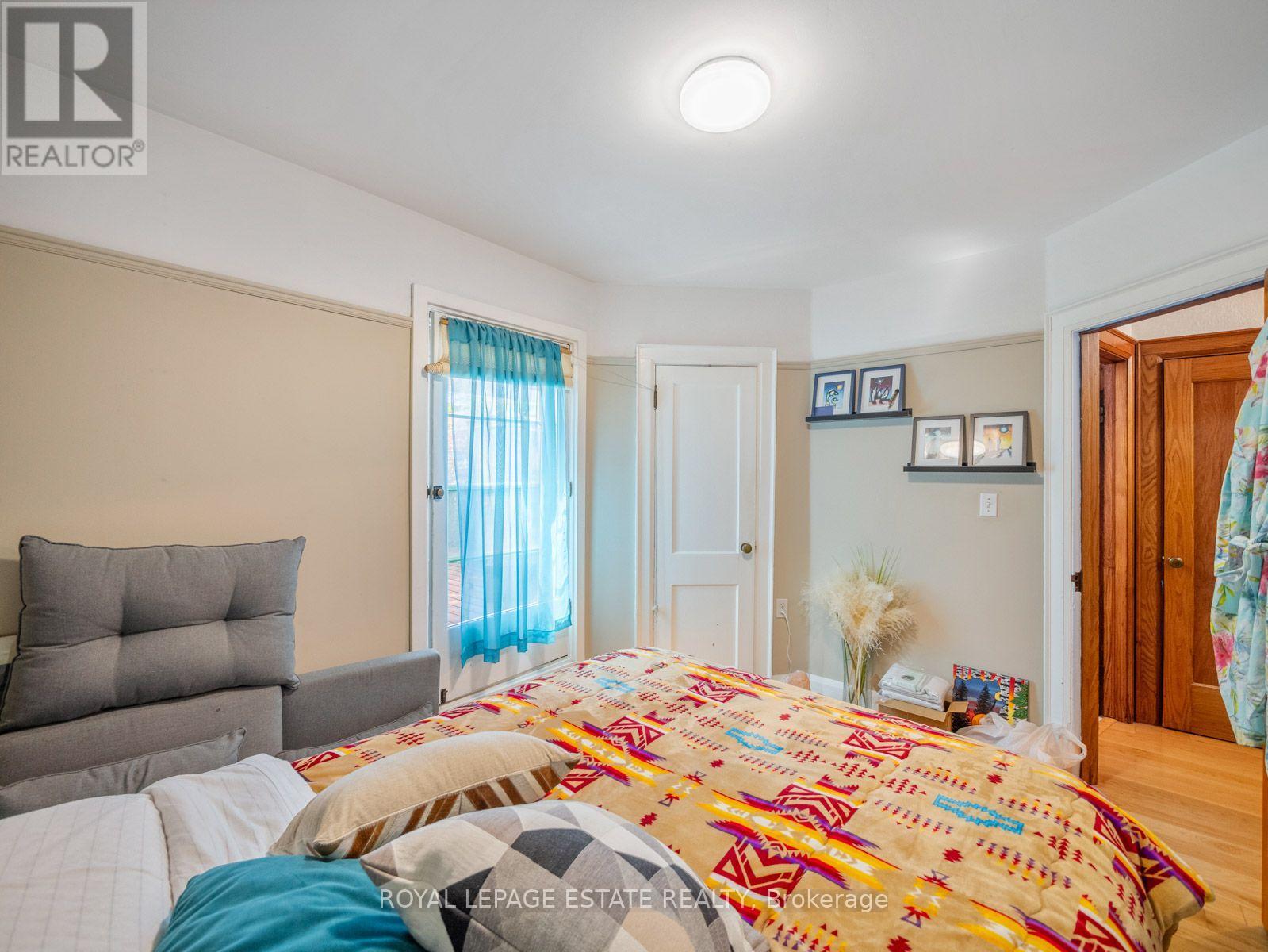 2275 Queen Street E, Toronto, Ontario  M4E 1G5 - Photo 12 - E13634844