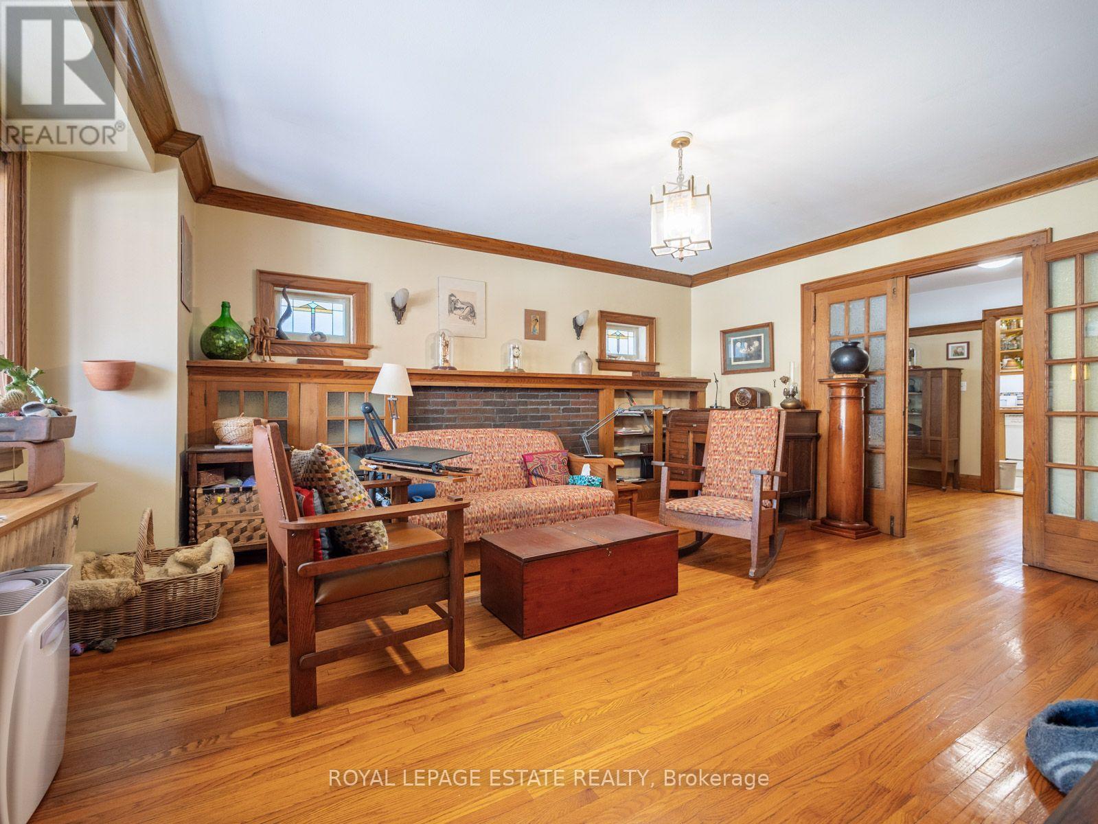 2275 Queen Street E, Toronto, Ontario  M4E 1G5 - Photo 21 - E13634844