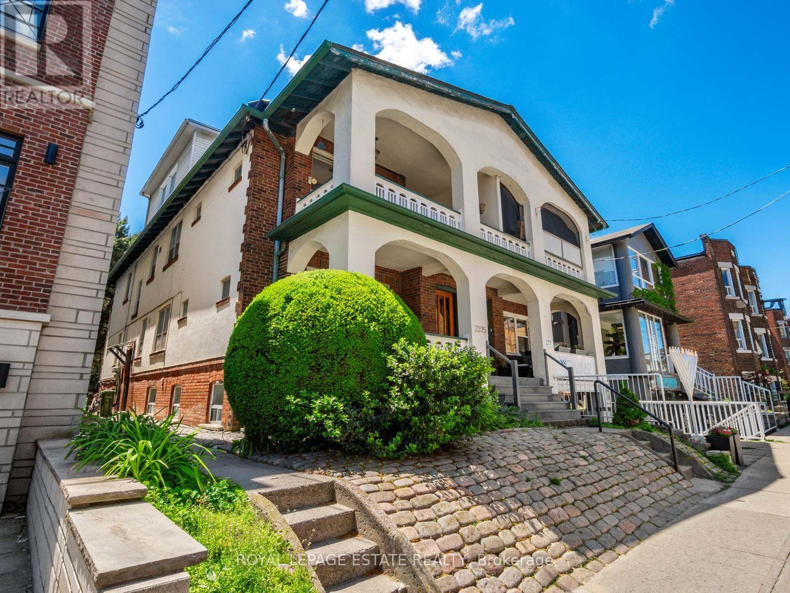 2275 Queen Street E, Toronto, Ontario  M4E 1G5 - Photo 3 - E13634844