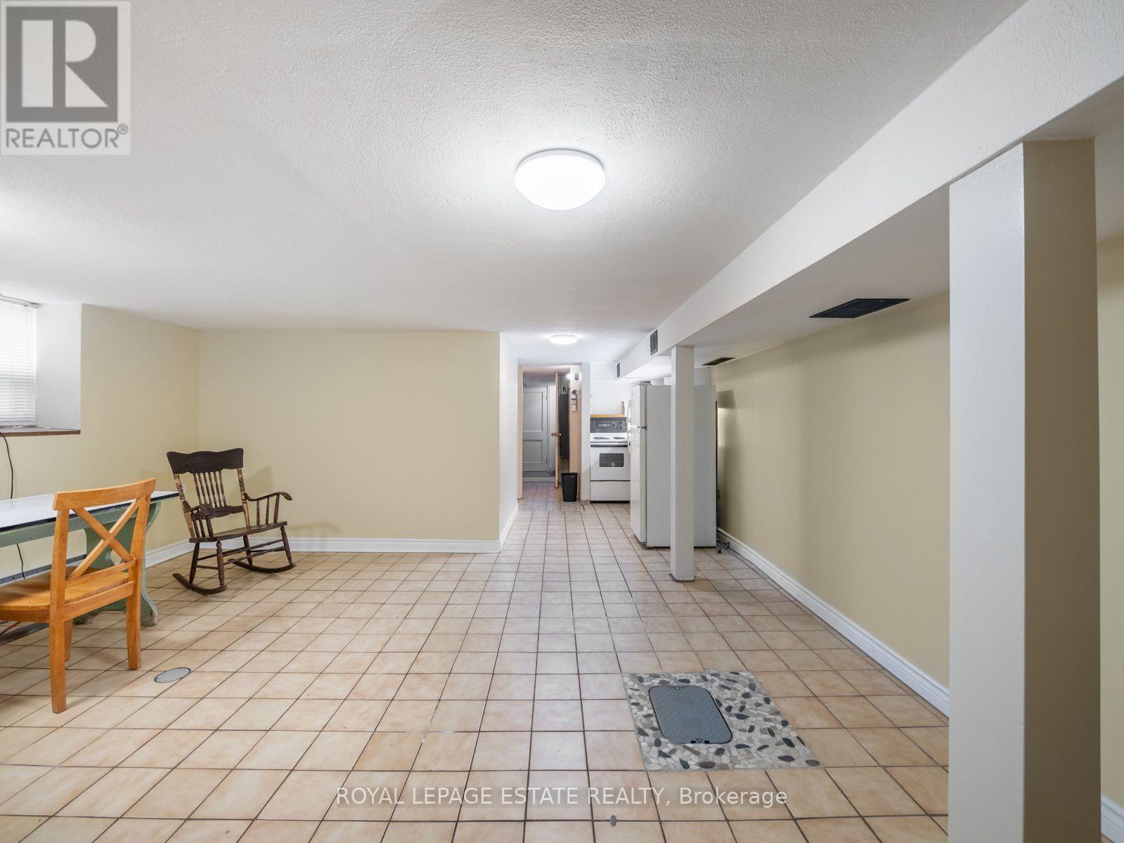 2275 Queen Street E, Toronto, Ontario  M4E 1G5 - Photo 37 - E13634844