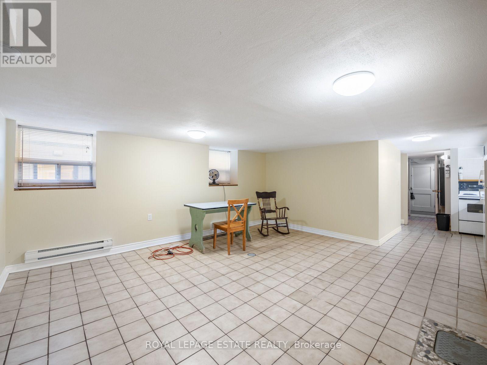 2275 Queen Street E, Toronto, Ontario  M4E 1G5 - Photo 38 - E13634844