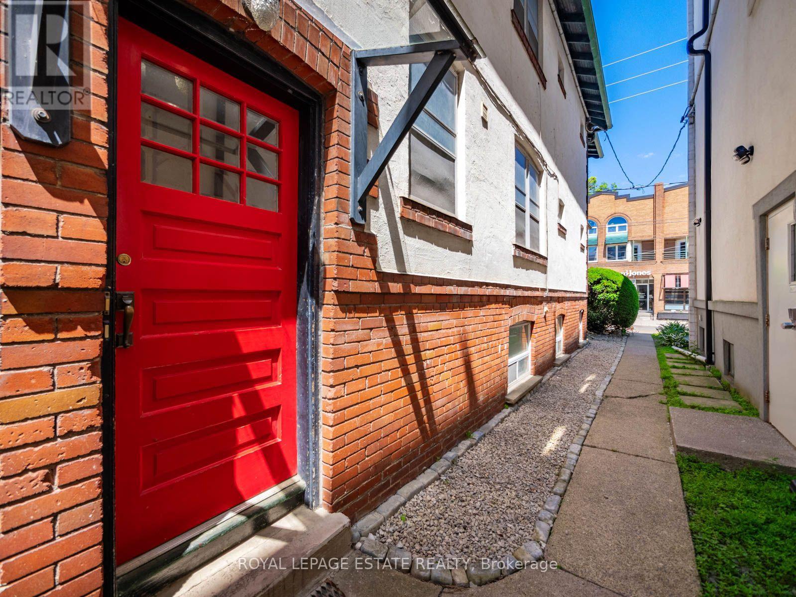 2275 Queen Street E, Toronto, Ontario  M4E 1G5 - Photo 44 - E13634844