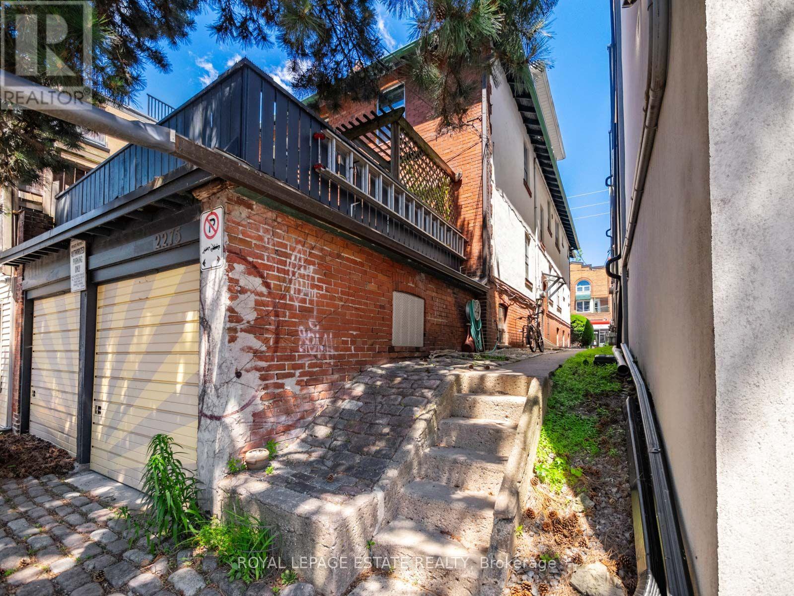 2275 Queen Street E, Toronto, Ontario  M4E 1G5 - Photo 46 - E13634844