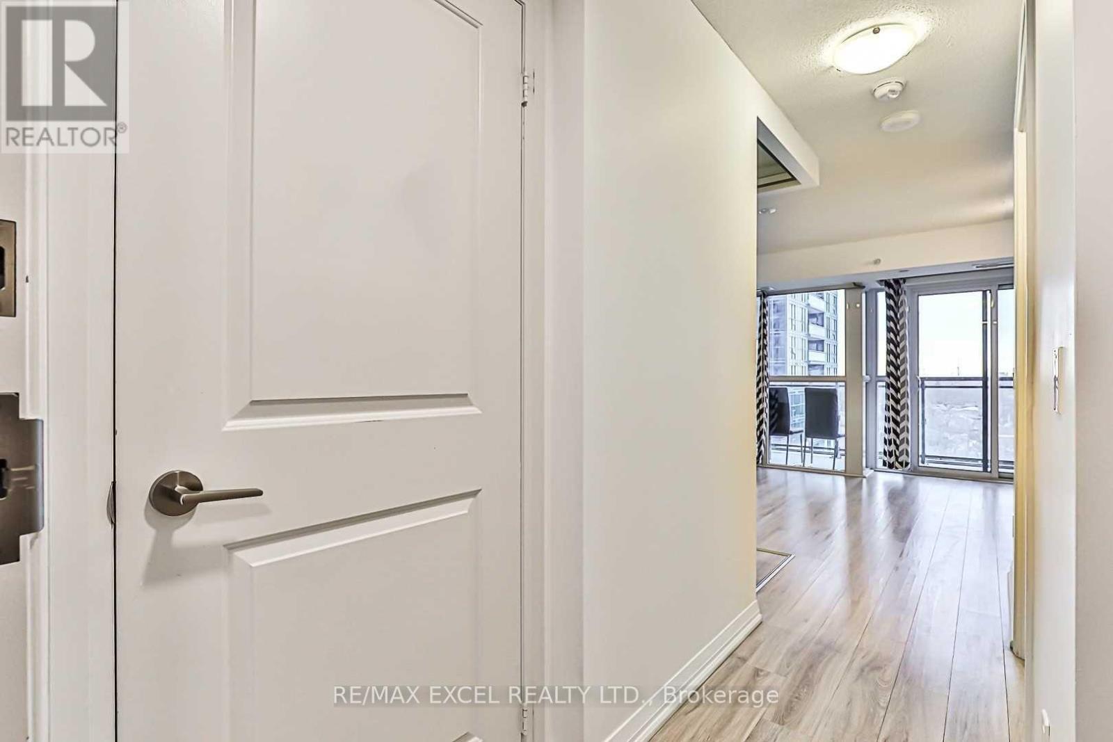 604 - 30 Meadowglen Place, Toronto, Ontario  M1G 0A6 - Photo 6 - E13634944