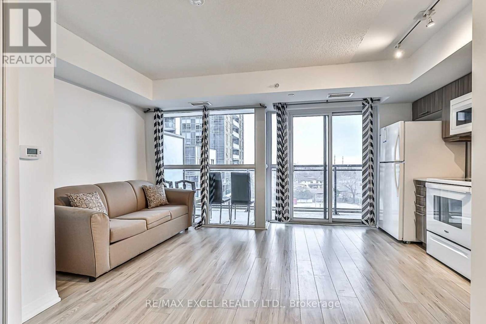 604 - 30 Meadowglen Place, Toronto, Ontario  M1G 0A6 - Photo 9 - E13634944