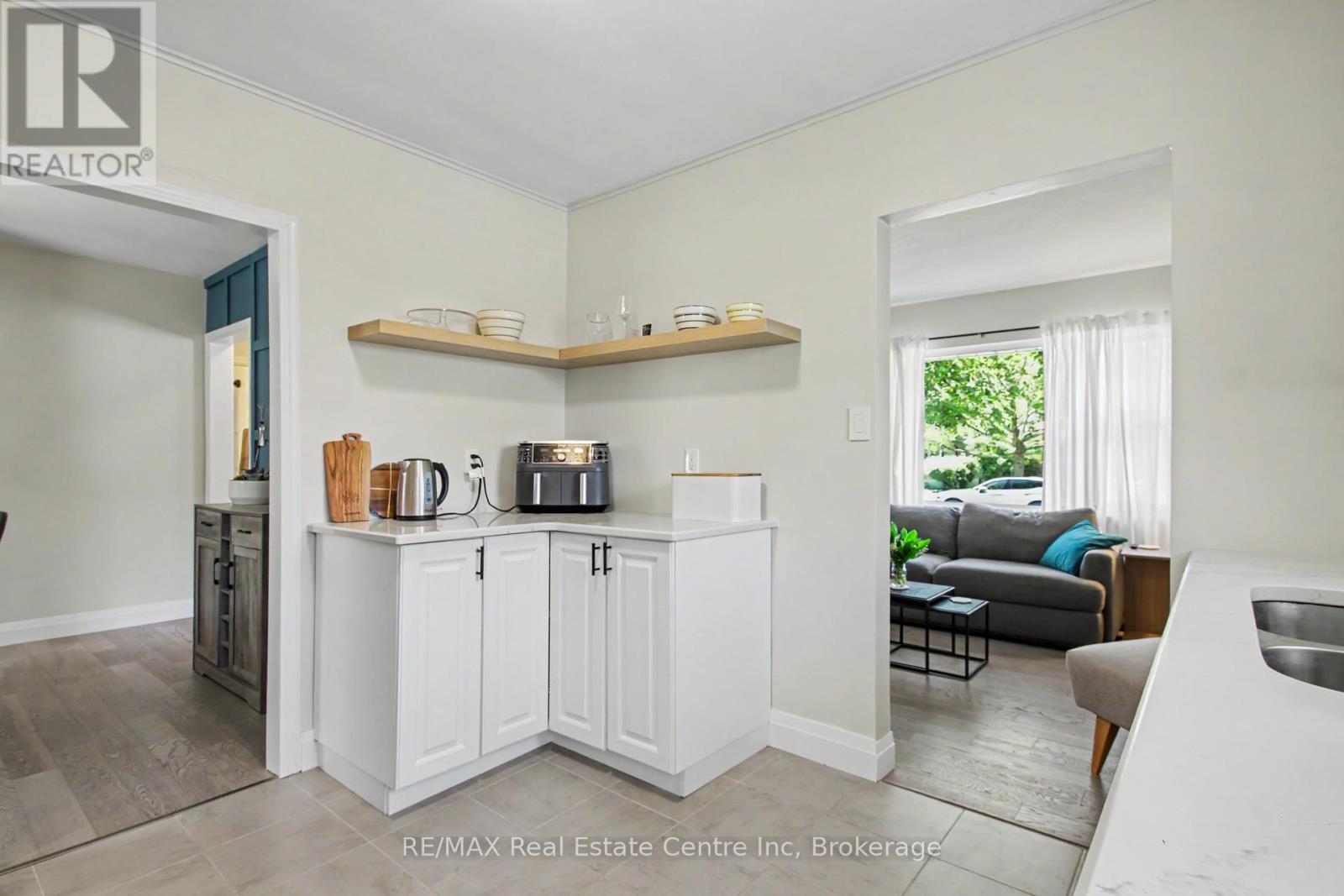 57 Vancouver Drive, Guelph, Ontario  N1E 2G1 - Photo 11 - X13634914
