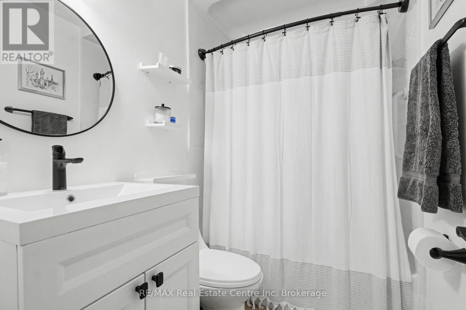57 Vancouver Drive, Guelph, Ontario  N1E 2G1 - Photo 12 - X13634914