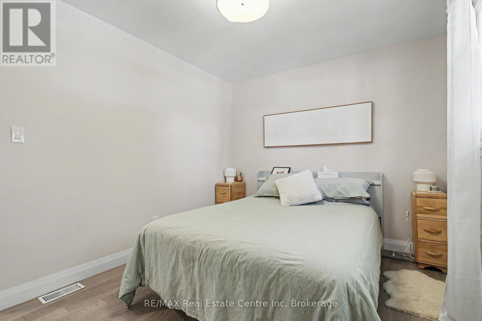 57 Vancouver Drive, Guelph, Ontario  N1E 2G1 - Photo 13 - X13634914