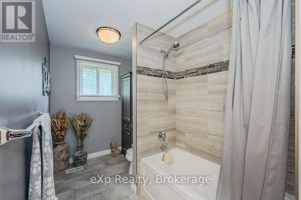 8 Malvern Crescent, Guelph, Ontario  N1L 1G8 - Photo 23 - X13634946