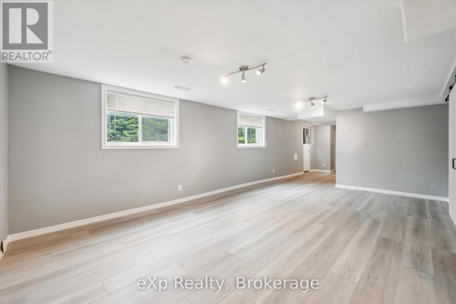 8 Malvern Crescent, Guelph, Ontario  N1L 1G8 - Photo 34 - X13634946