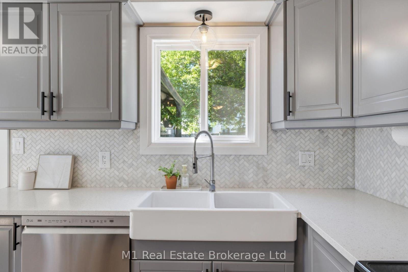 753 Woodhill Drive, Centre Wellington, Ontario  N1M 3N2 - Photo 14 - X13634962