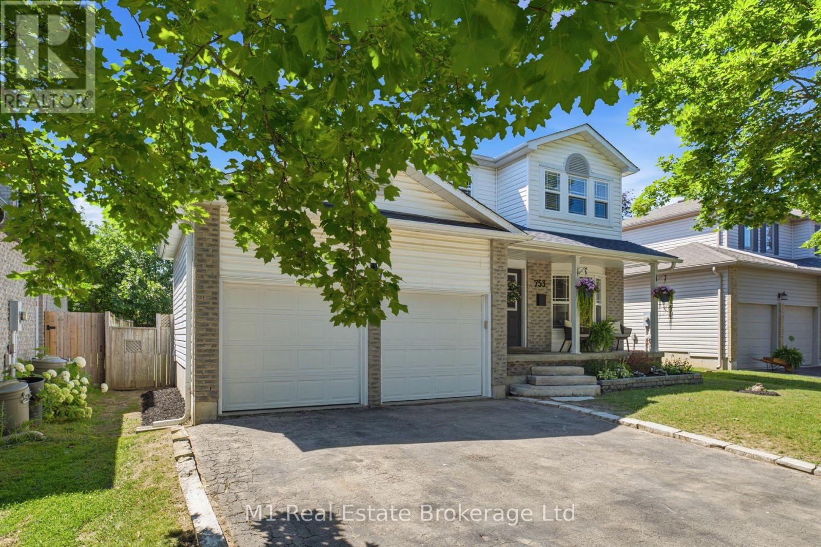 753 Woodhill Drive, Centre Wellington, Ontario  N1M 3N2 - Photo 2 - X13634962