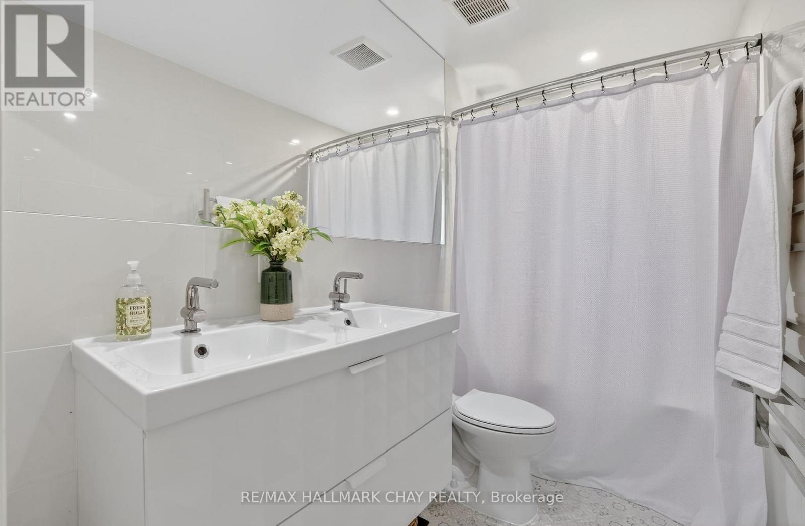 1587 Mount Albert Road, East Gwillimbury, Ontario  L0G 1V0 - Photo 19 - N13634970