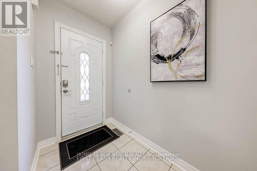 17 Zippora Drive, Richmond Hill, Ontario  L4S 2M6 - Photo 3 - N13635040