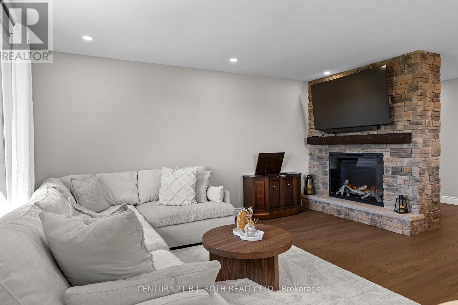 1908 10th Line, Innisfil, Ontario  L9S 3P4 - Photo 8 - N13635068