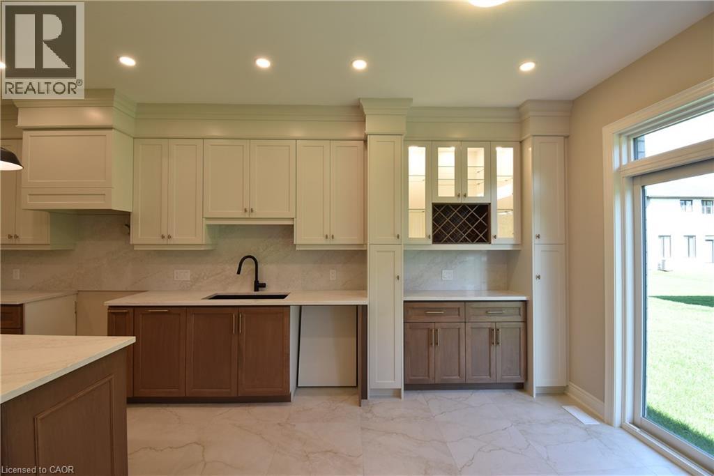 8 Dunlop Road, Hamilton, Ontario  L9B 1J6 - Photo 4 - 40701722
