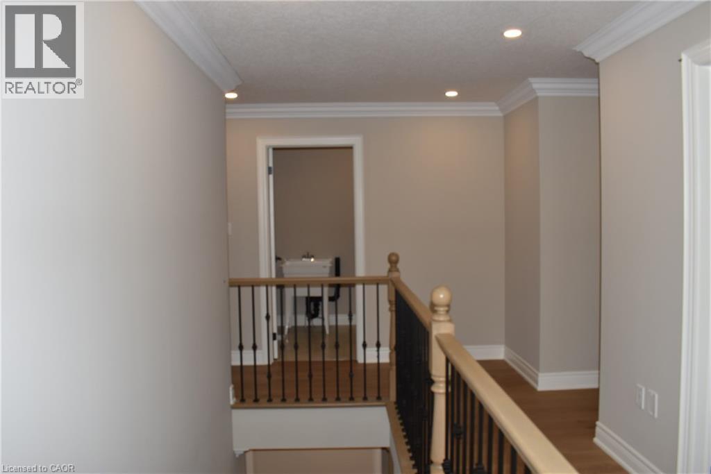 8 Dunlop Road, Hamilton, Ontario  L9B 1J6 - Photo 34 - 40701722