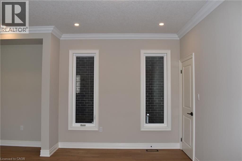 8 Dunlop Road, Hamilton, Ontario  L9B 1J6 - Photo 13 - 40701722