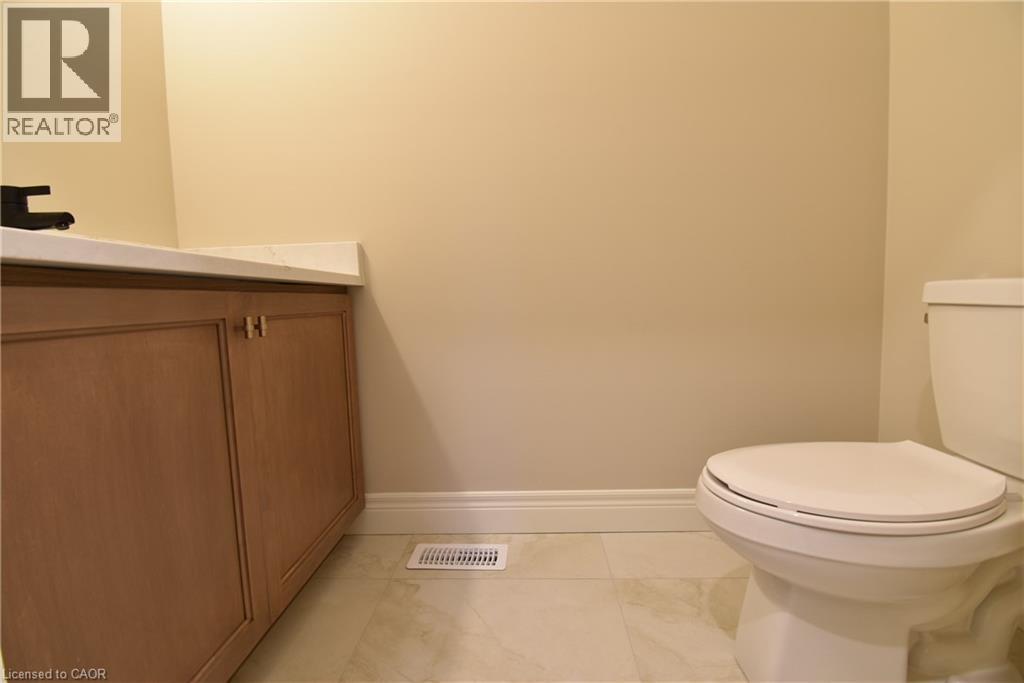 8 Dunlop Road, Hamilton, Ontario  L9B 1J6 - Photo 43 - 40701722