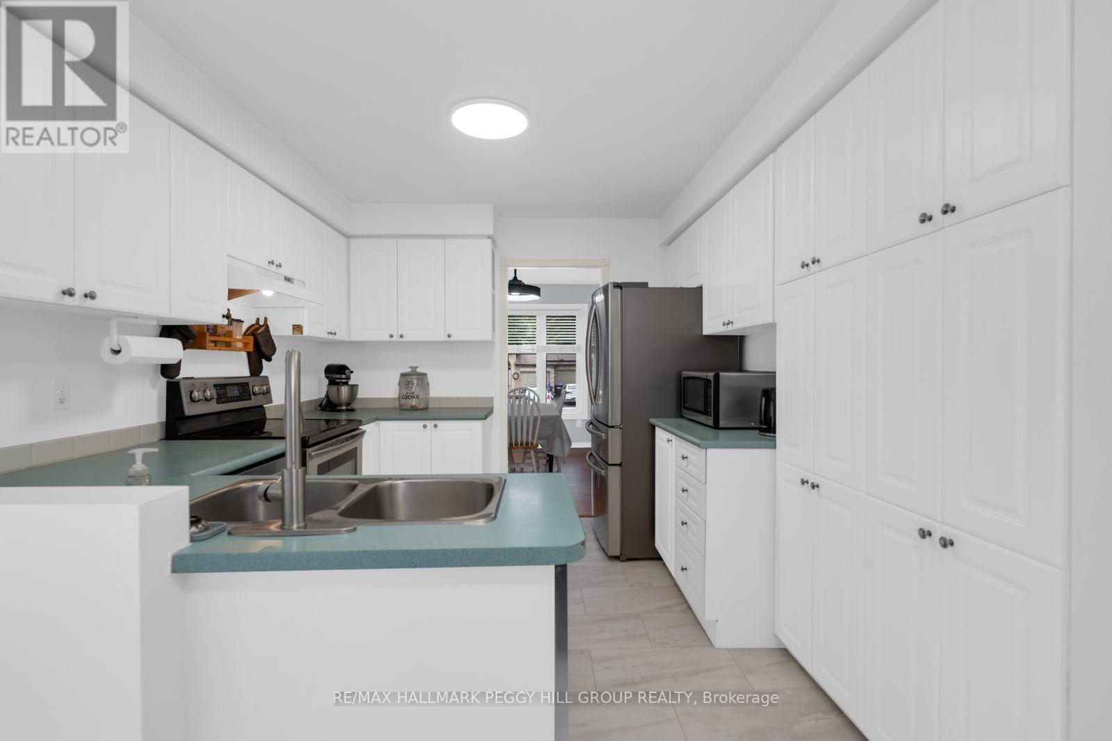 52 Harbour Crescent, Wasaga Beach, Ontario  L9Z 1G5 - Photo 4 - S13634900