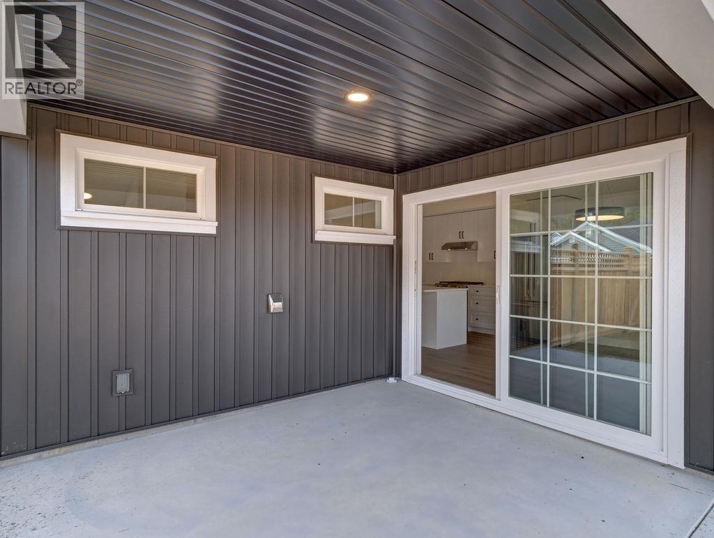1051 Celia Crescent, Gibsons, British Columbia  V0N 1V7 - Photo 13 - R3118439