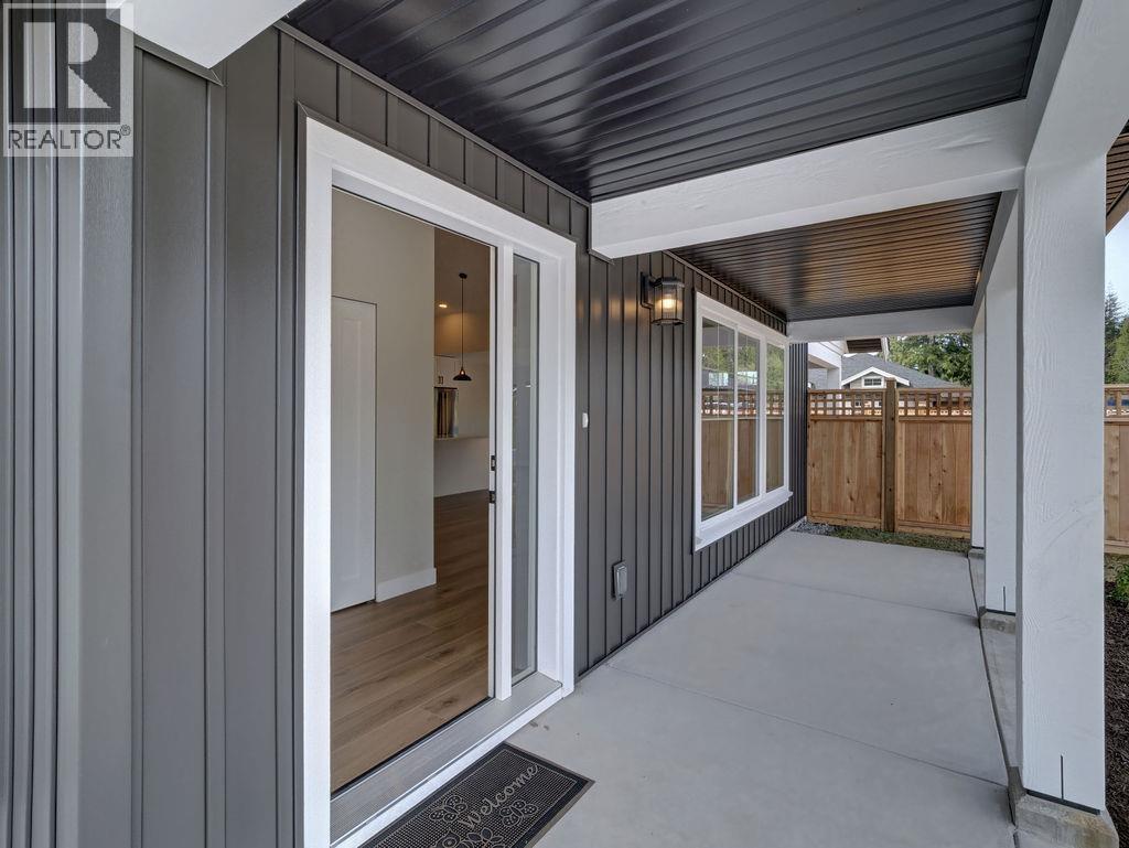 1051 Celia Crescent, Gibsons, British Columbia  V0N 1V7 - Photo 4 - R3118439