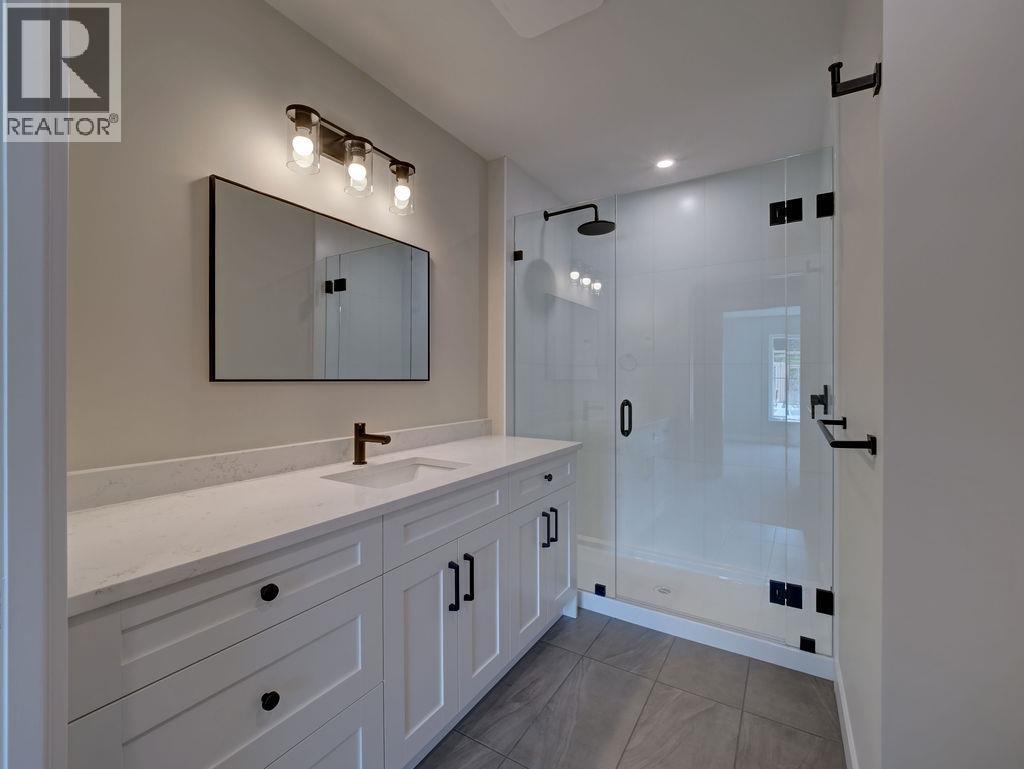 1051 Celia Crescent, Gibsons, British Columbia  V0N 1V7 - Photo 28 - R3118439