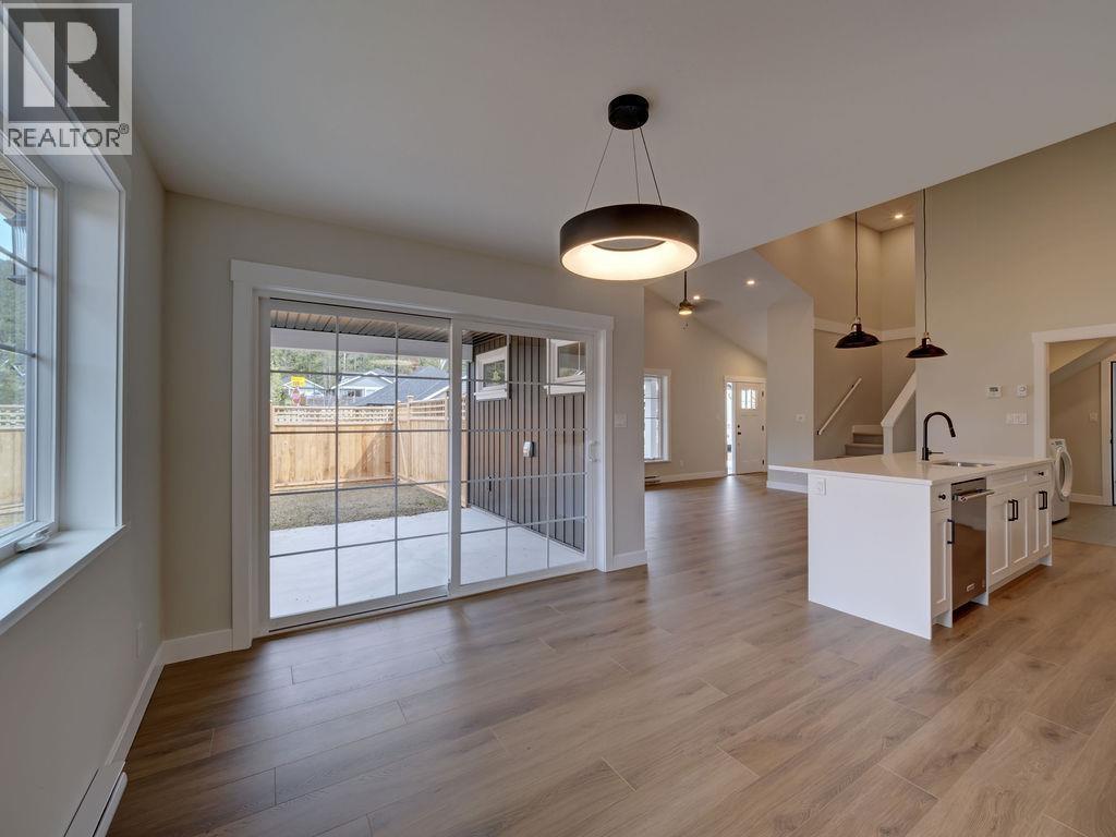 1051 Celia Crescent, Gibsons, British Columbia  V0N 1V7 - Photo 17 - R3118439