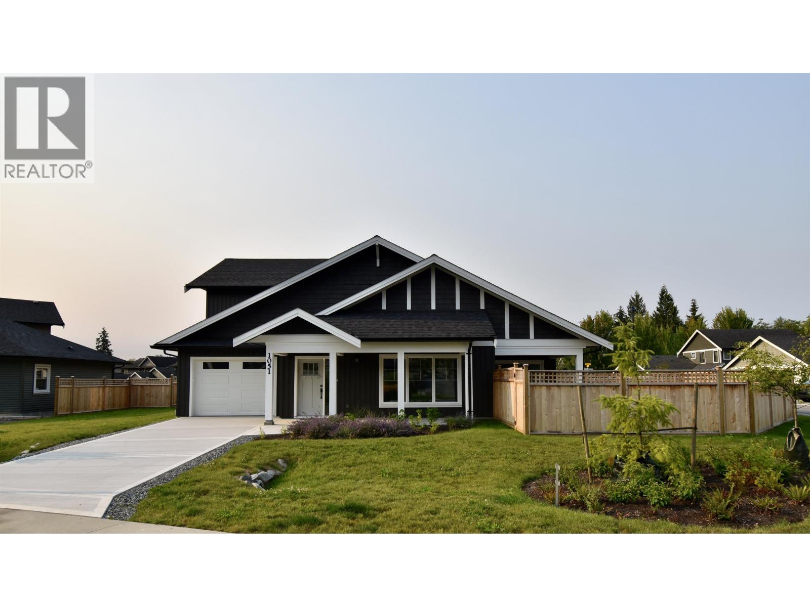 1051 Celia Crescent, Gibsons, British Columbia  V0N 1V7 - Photo 35 - R3118439