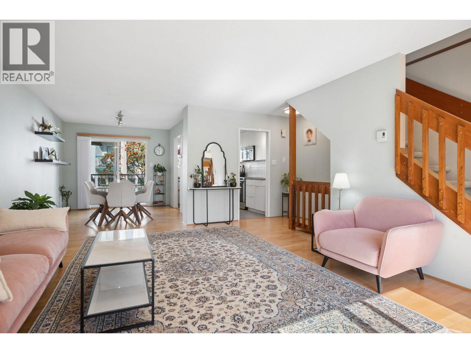 4 220 W 16th Street, North Vancouver, British Columbia  V7M 1T6 - Photo 2 - R3152064