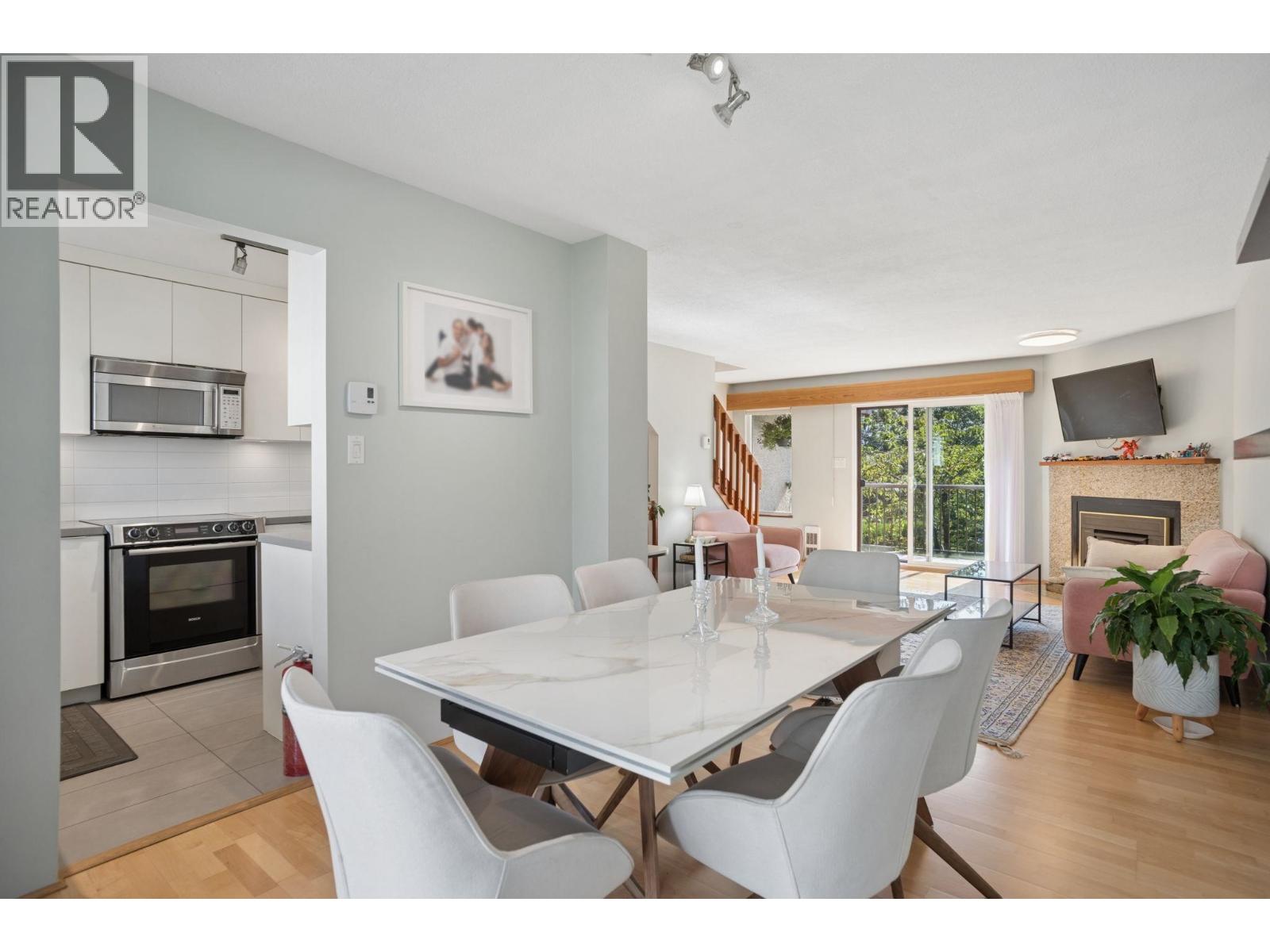 4 220 W 16th Street, North Vancouver, British Columbia  V7M 1T6 - Photo 4 - R3152064