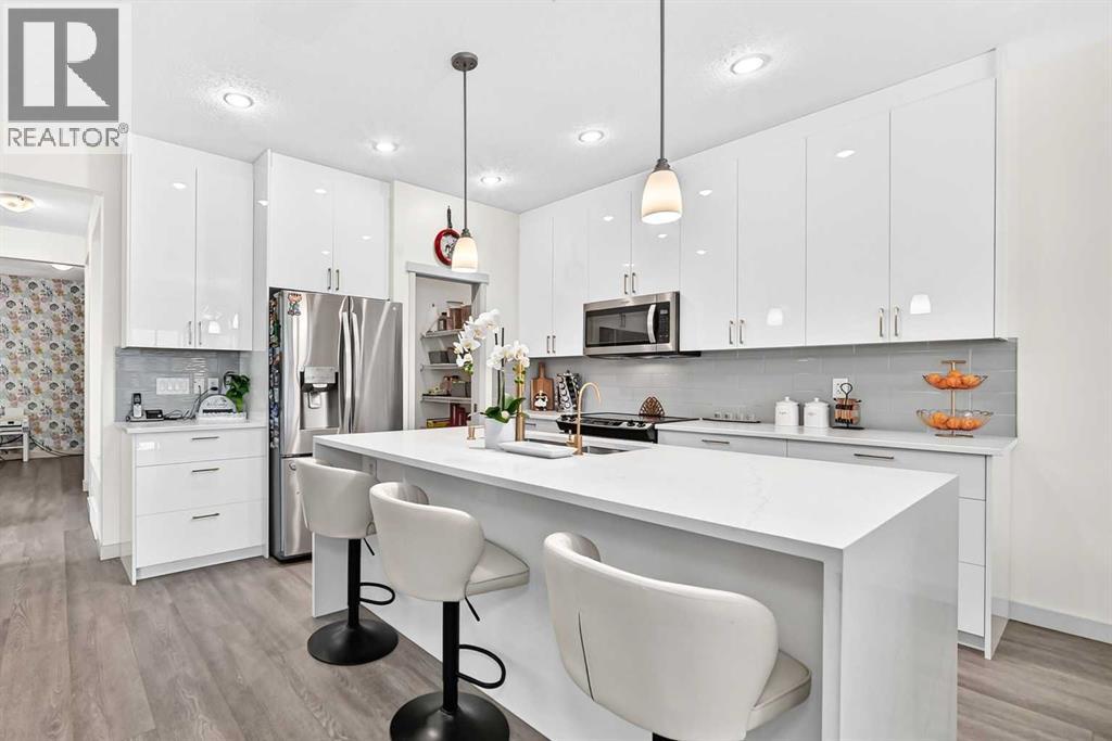 279 Copperpond Circle SE, Calgary, Alberta T2Z 0R4 - Photo 6 - A2329183