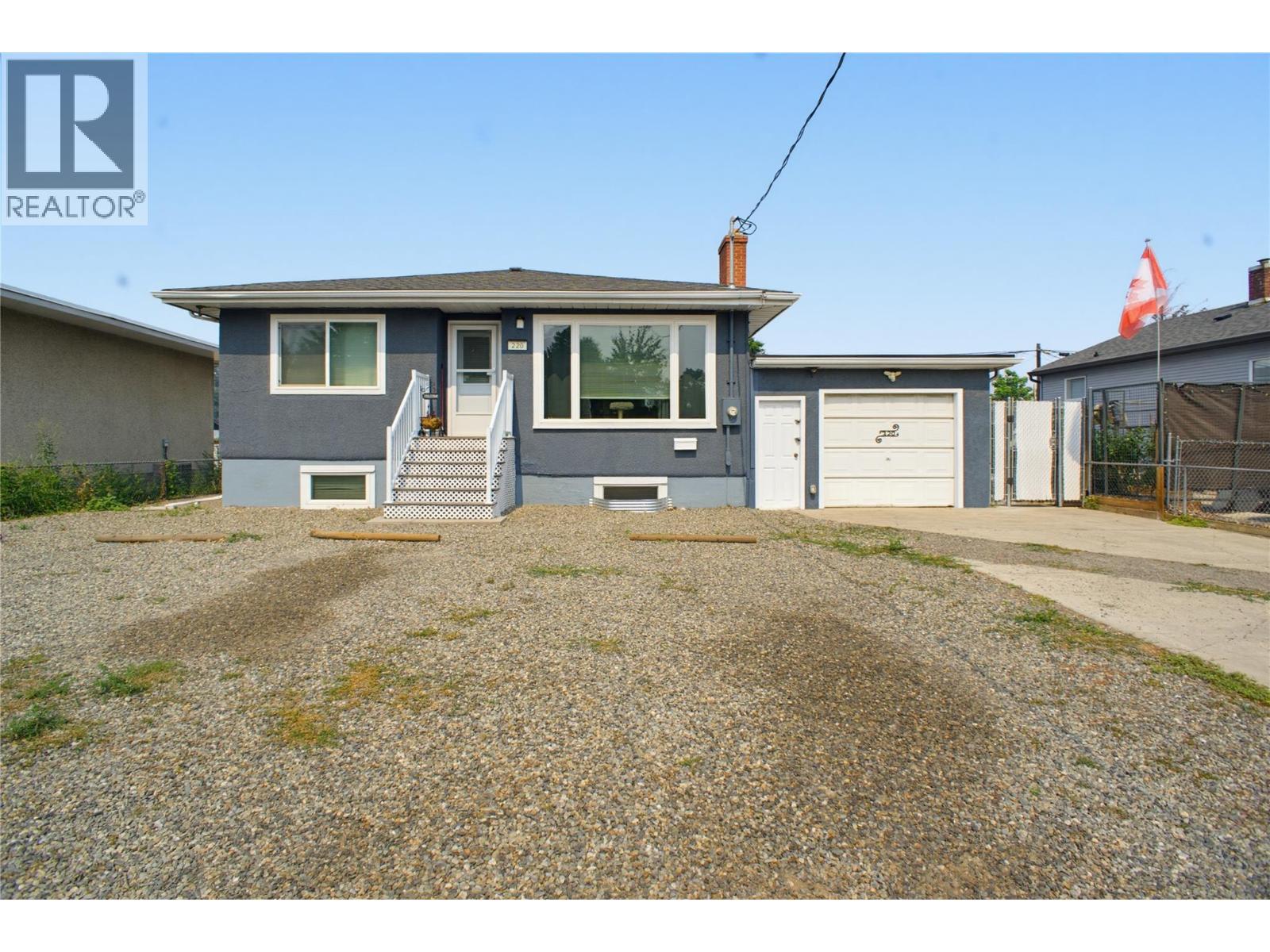 220 PARK Street, Kamloops, British Columbia